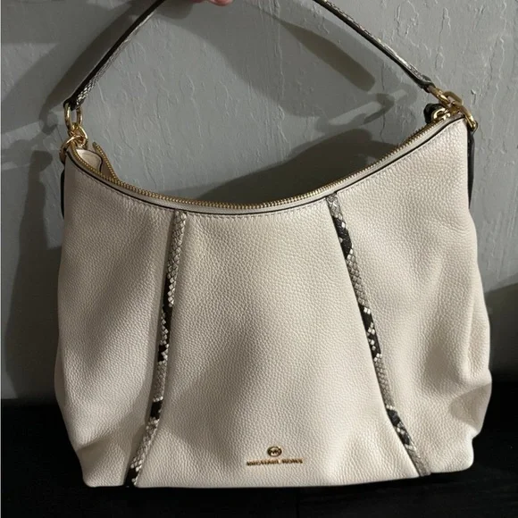 Michael Kors Bag with Snakeskin Accents and matching wallet - Picture 3 of 10